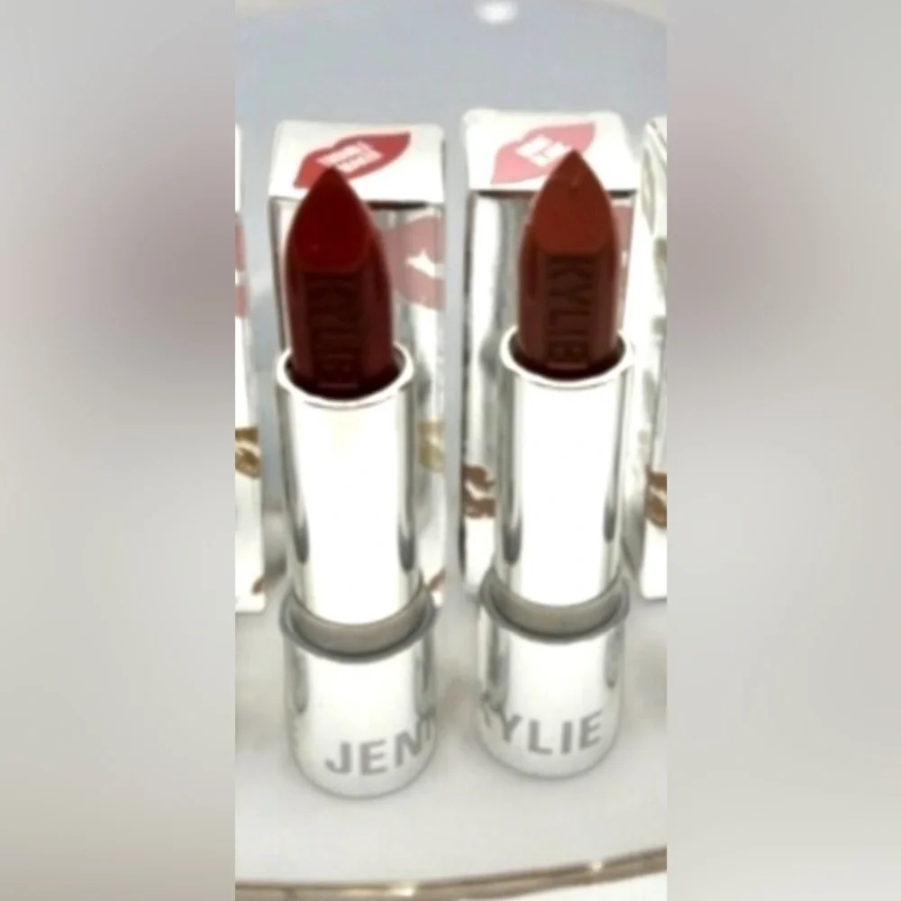NIB Bundle Kylie Cosmetics 2 Lipstick Bundle-Free Kylie Bag - Picture 5 of 9